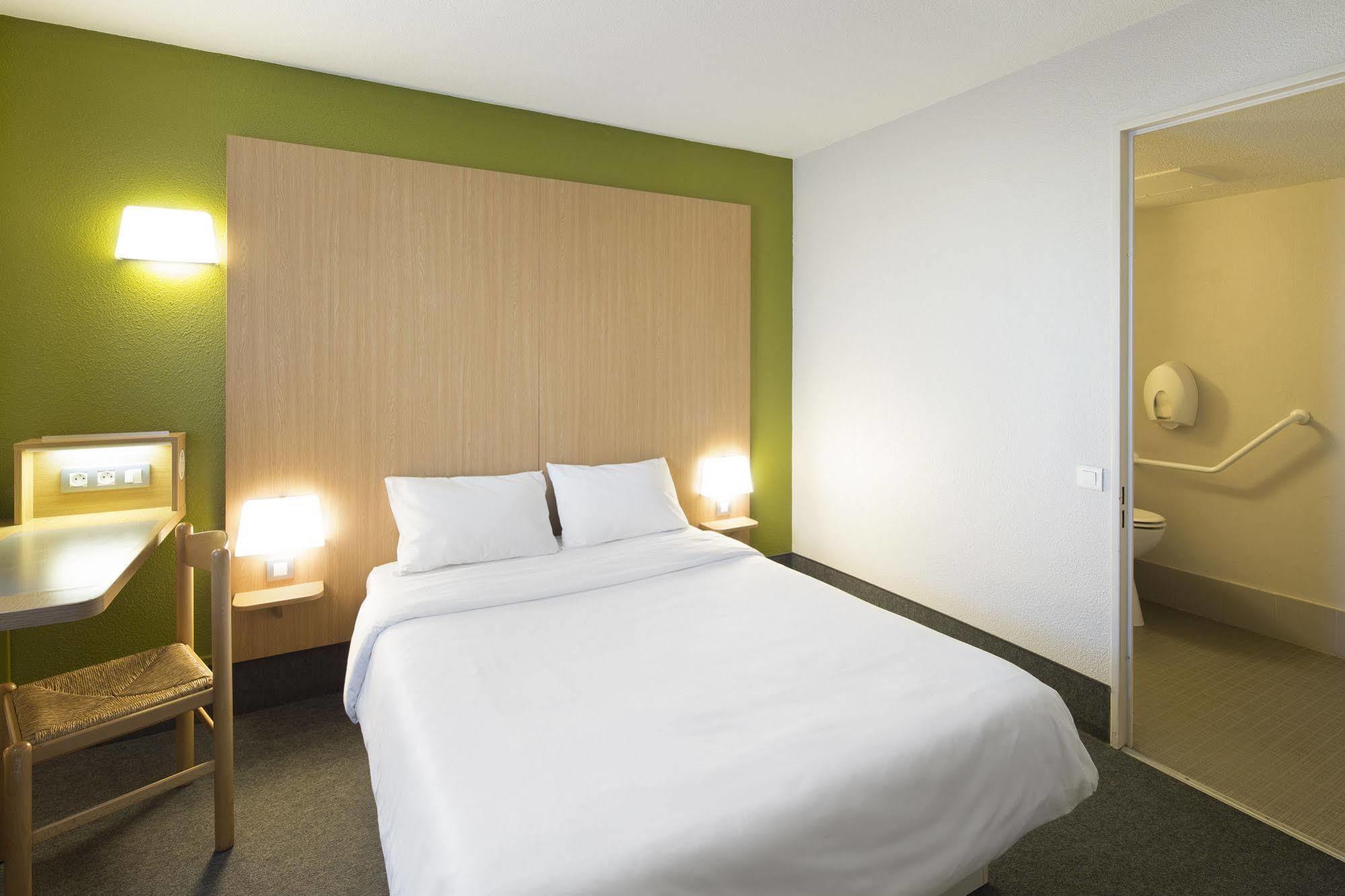 B&B Hotel Laval Change 外观 照片